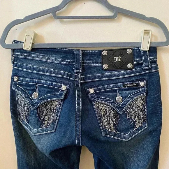 MISS ME BOOT CUT DARK WASH SILVER ANGEL WINGS JEANS SIZE 26 BEADED COWGIRL - Picture 6 of 6